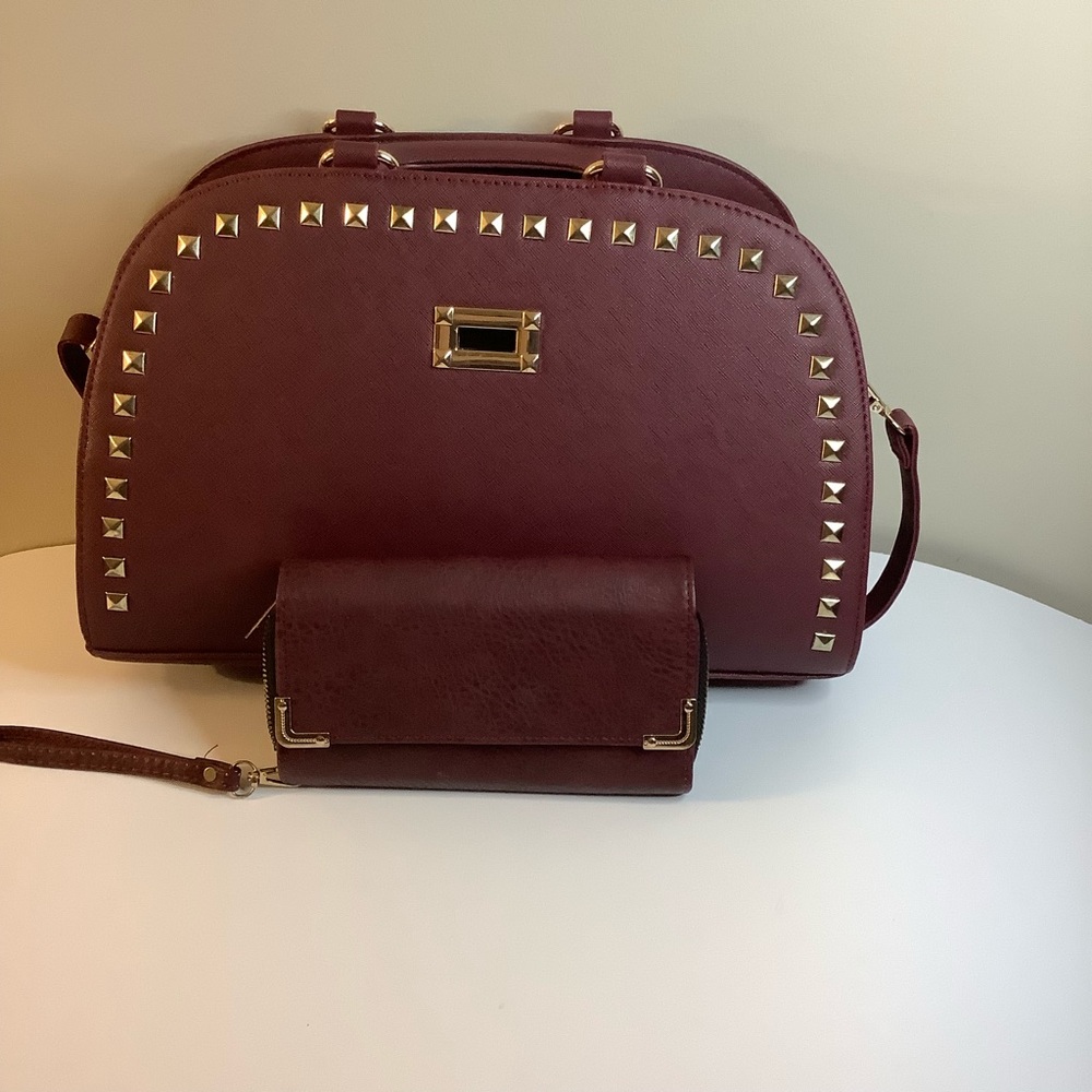 Burgundy Never full, cross body bag